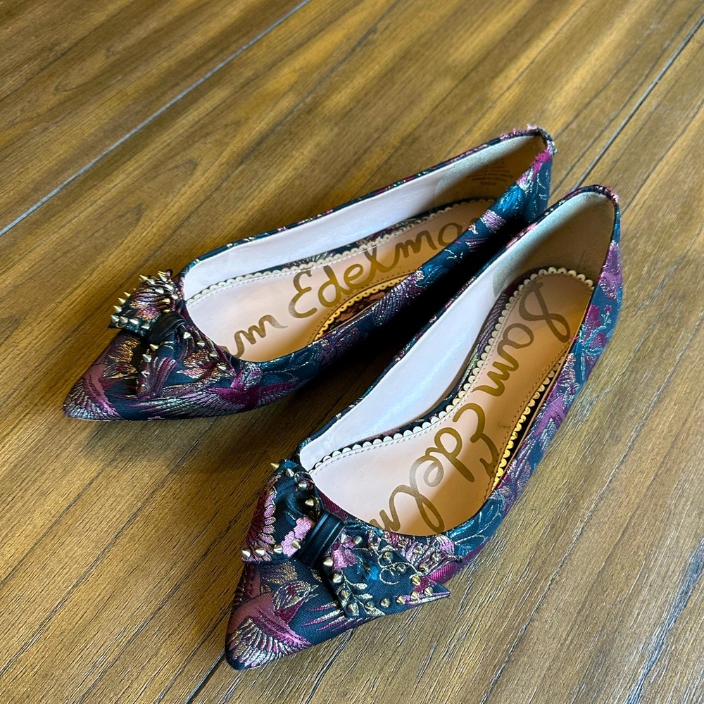 Sam Edelman pointed flat with studded bows, size 7 1/2
